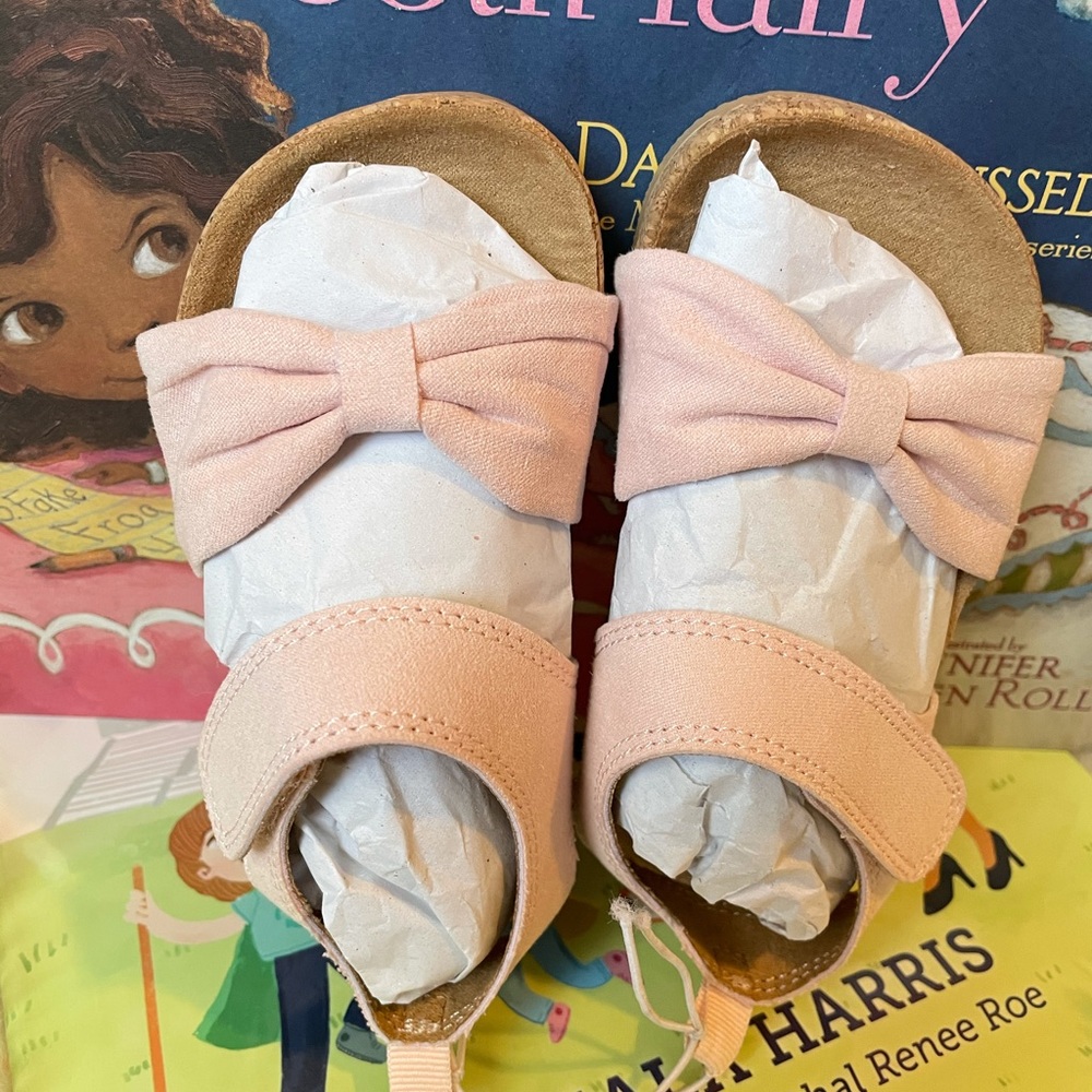 Cute girls pink sandals